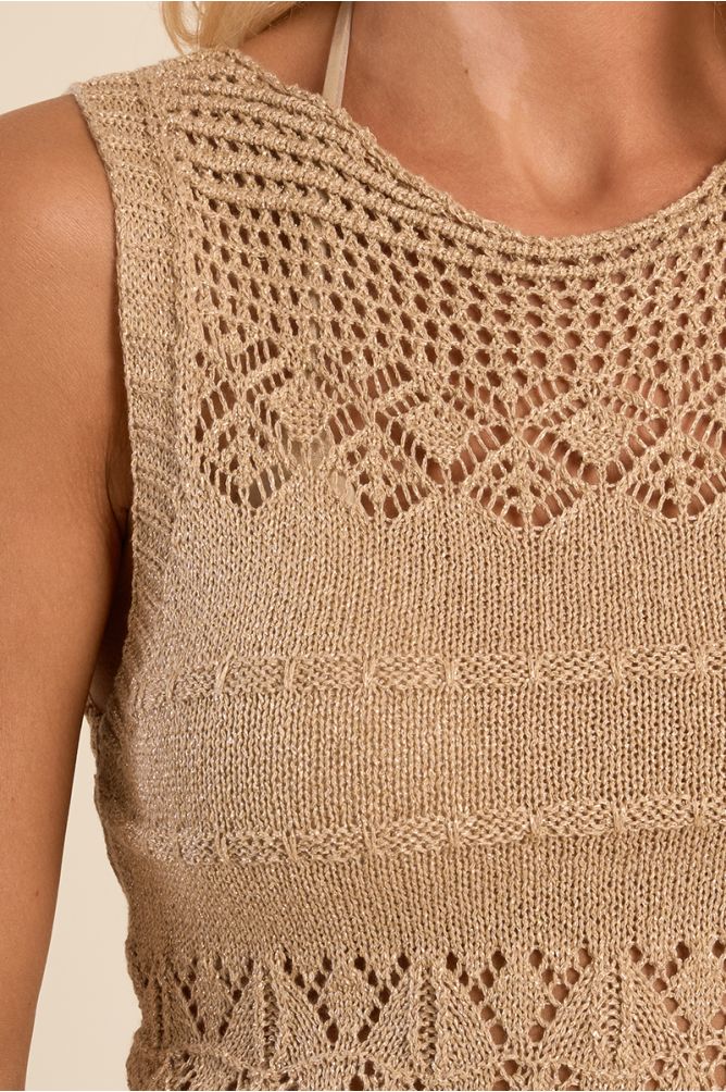 Mini-robe de plage en crochet