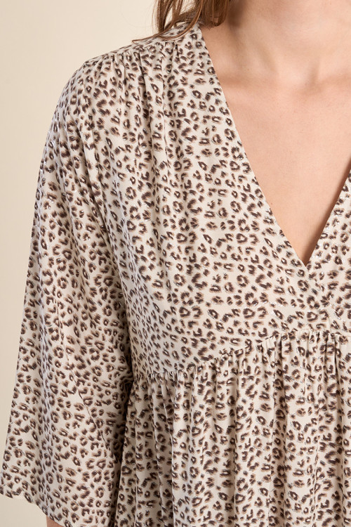 Short leopard print dress