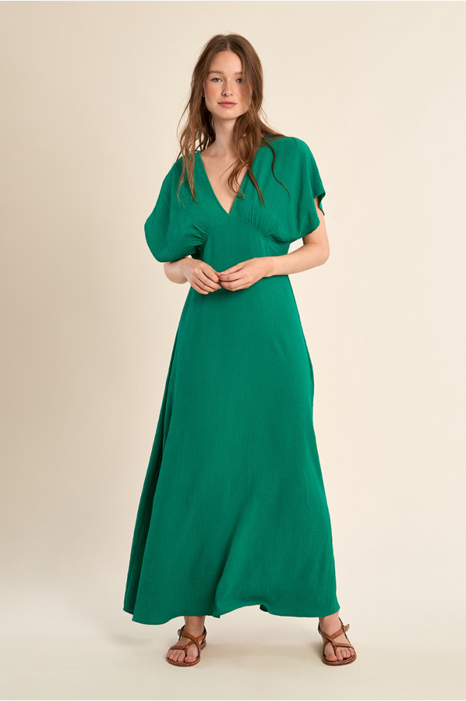 Robe longue, col V