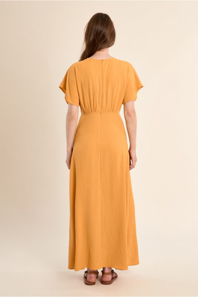Long dress, V-neck