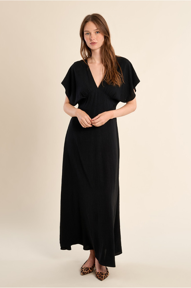 Robe longue, col V