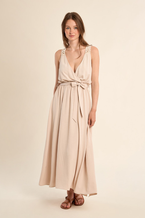 Maxi dress with openwork back