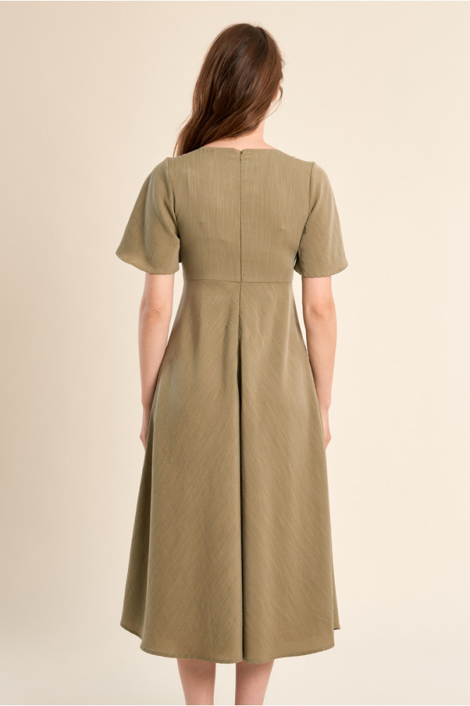 Robe longue, col V