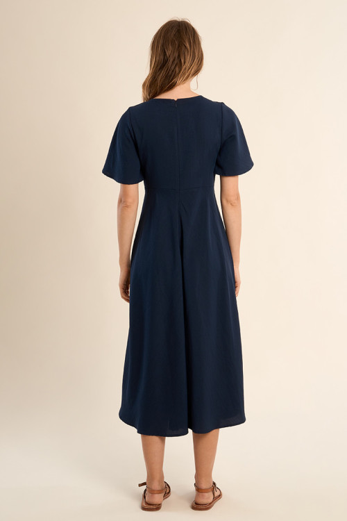 Robe longue, col V