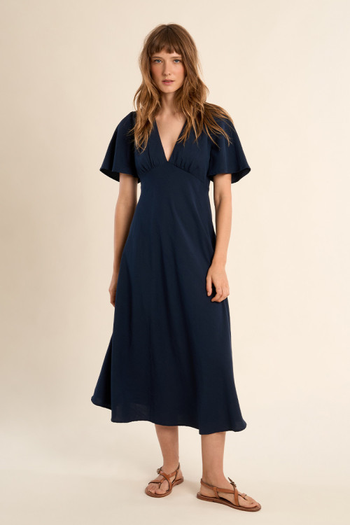 Robe longue, col V