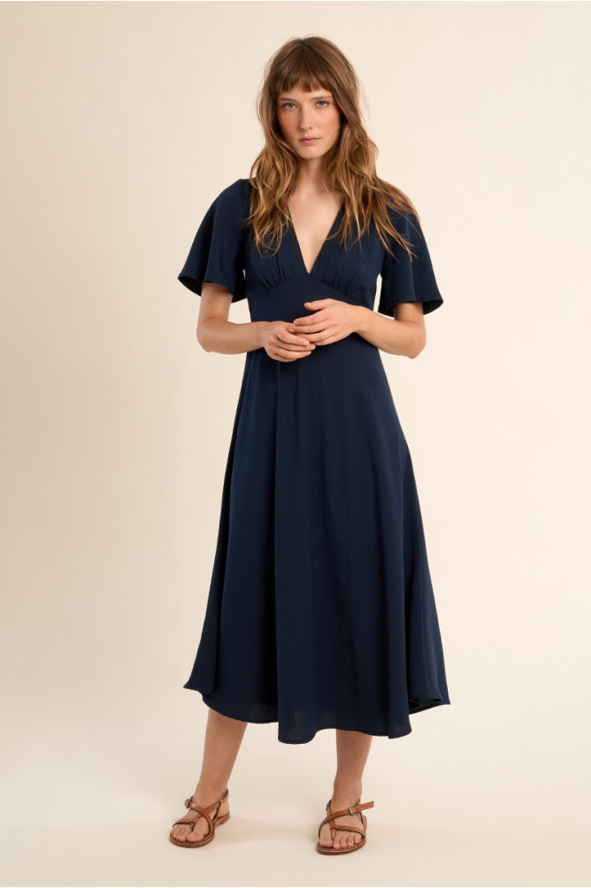 Robe longue, col V