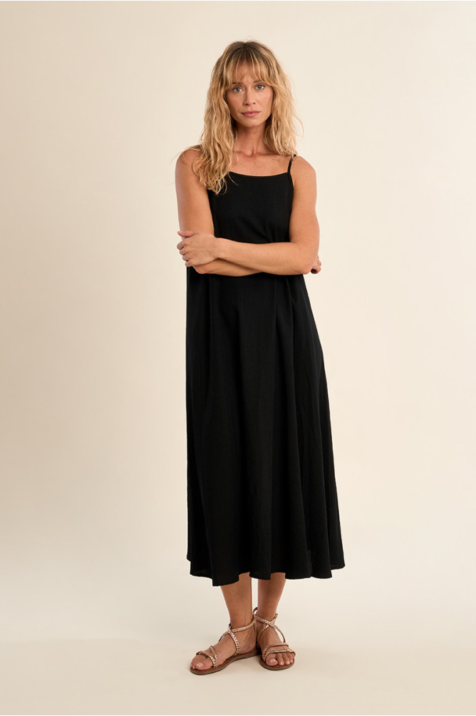 Robe longue, dos nu