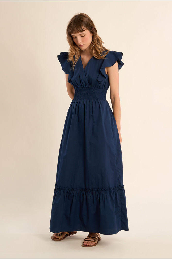 Long dress in volume
