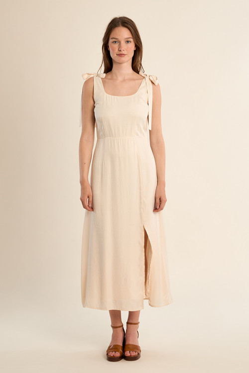 Robe longue à nouer, effet satiné