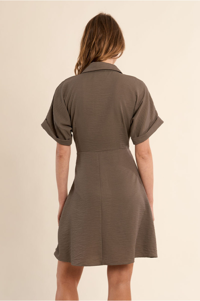 Robe courte, nouable à la taille