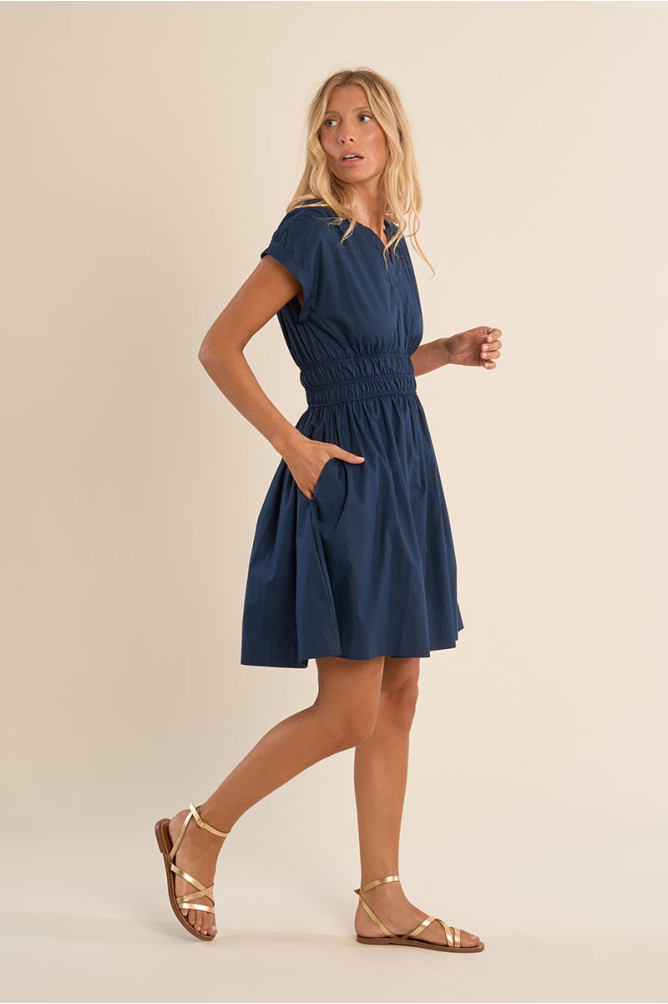 Robe courte en coton, taille smockée