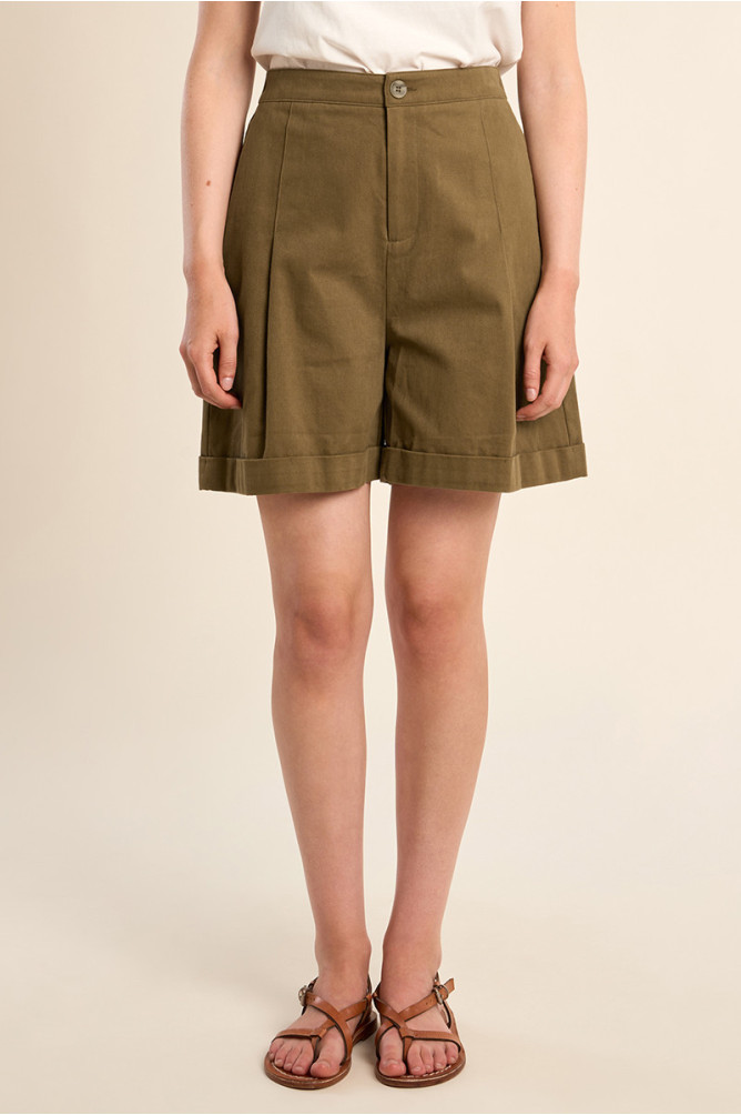 High-waisted shorts, paperbag
