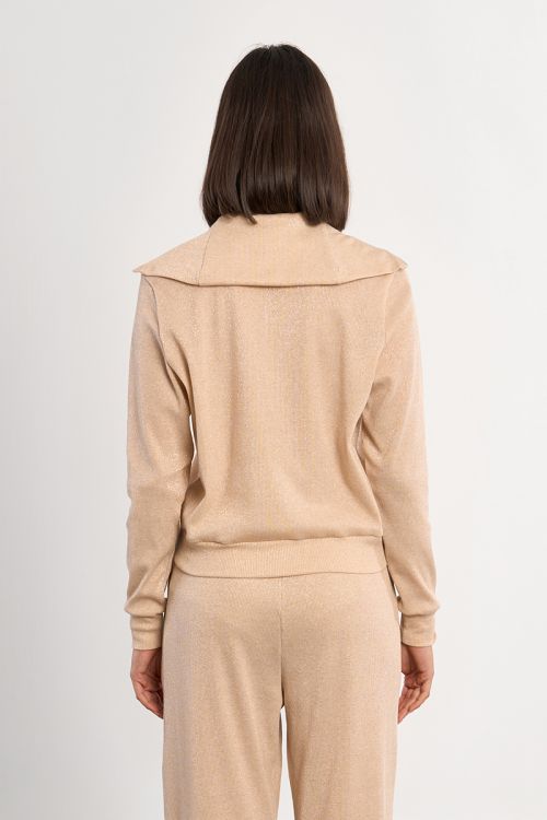 Jersey de mujer de manga larga, cuello alto.