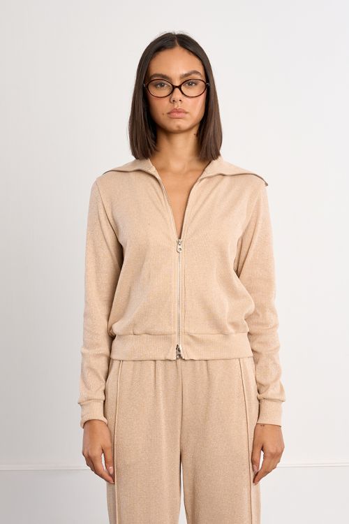 Jersey de mujer de manga larga, cuello alto.