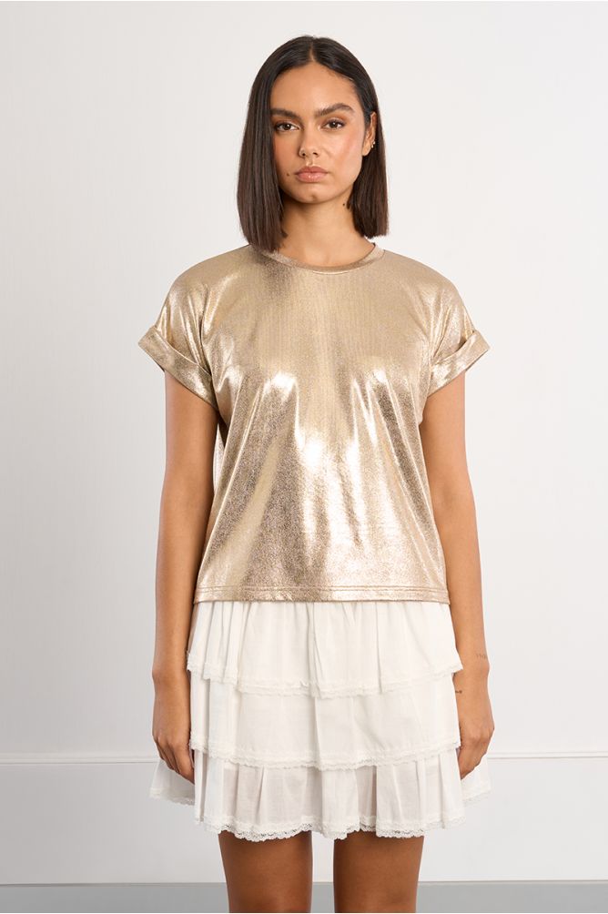 Camiseta demujer de manga corta, en tejido dorado.