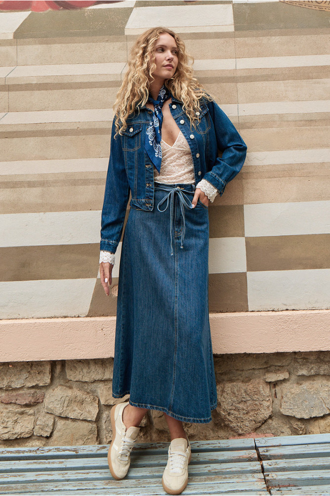 Long denim skirt, knotted