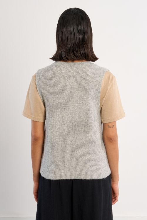 Gilet sans manches, boutonné