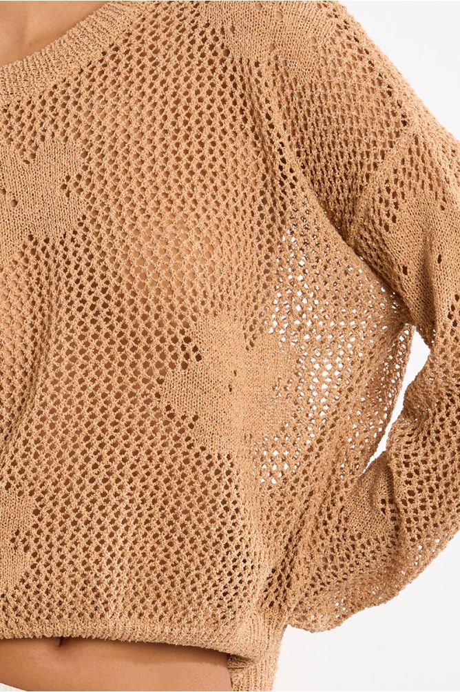 Fine knit sweater with floral details