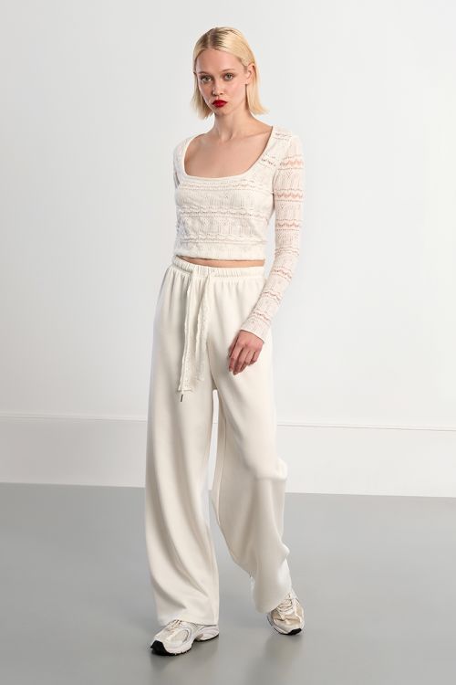 Pantalón de mujer largo, de chandal.