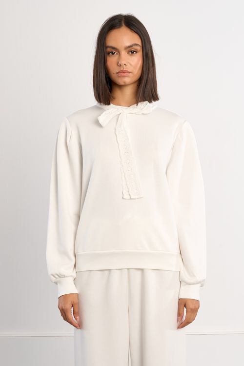 Sudadera de mujer de manga larga, detalle lazada.