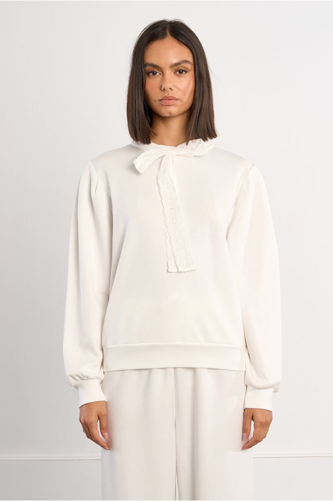 Sudadera de mujer de manga larga, detalle lazada.