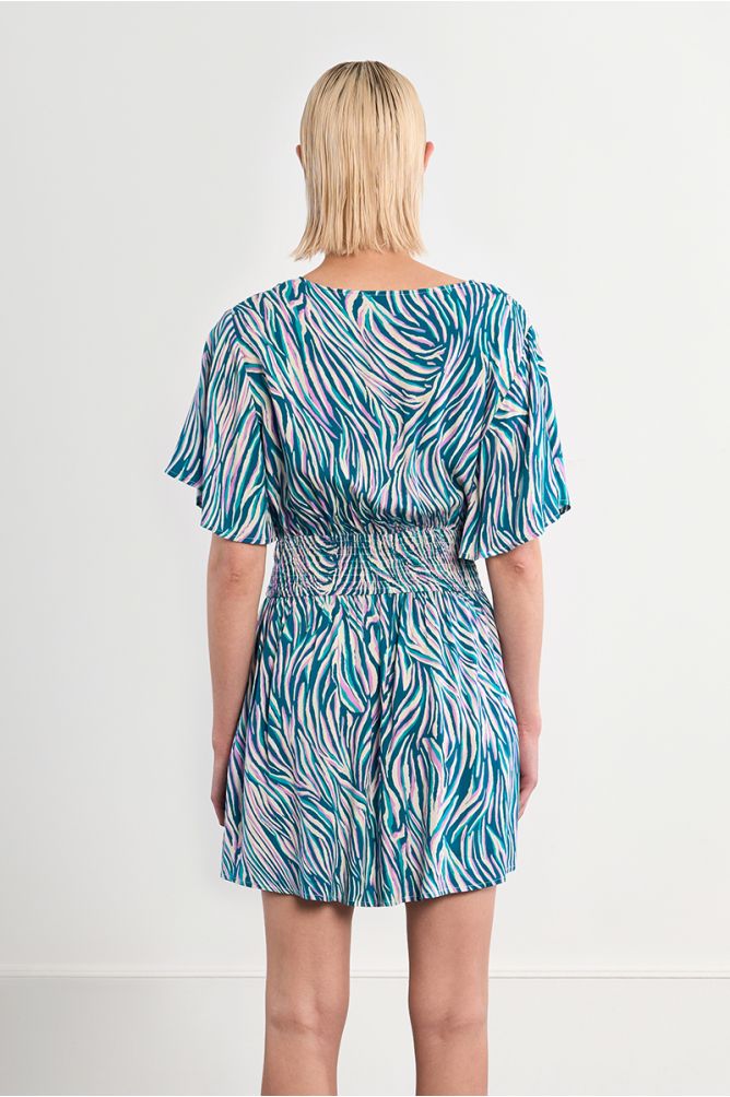 Vestido de manga corta mariposa, con estampado multicolor.