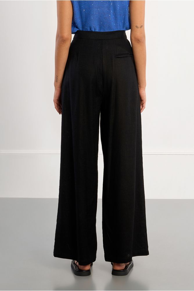 Wide linen trousers