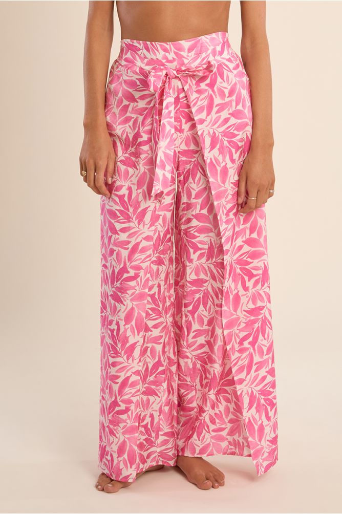 Flowing trousers, printed