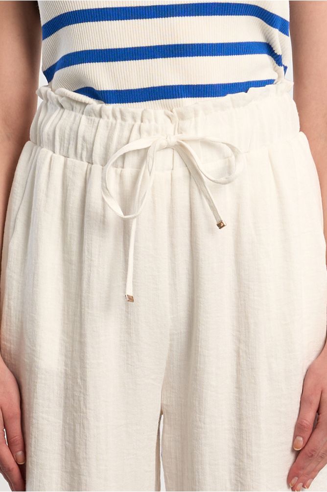 Pantalon blanc, droit