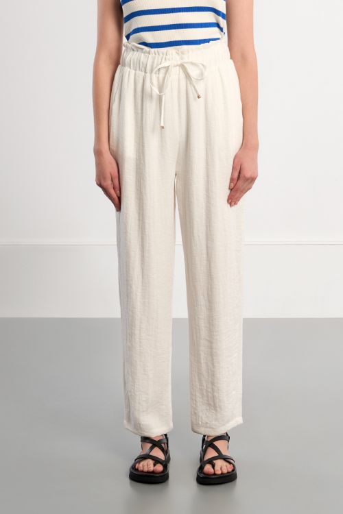 Pantalón de mujer largo, con lazada.