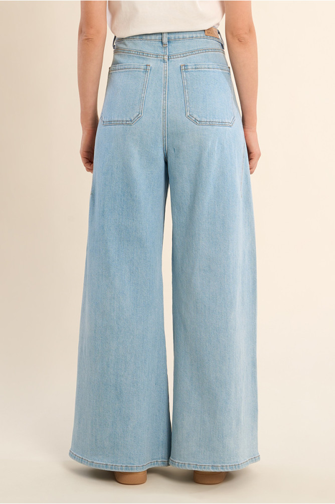 Jean taille haute et large