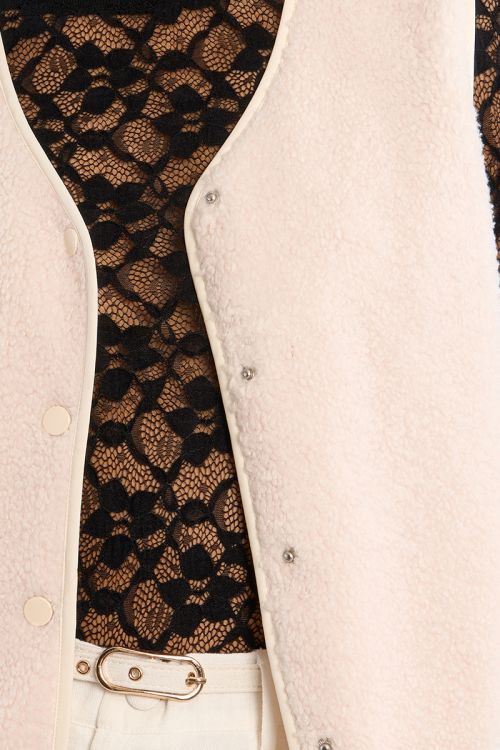 Veste courte sans manches