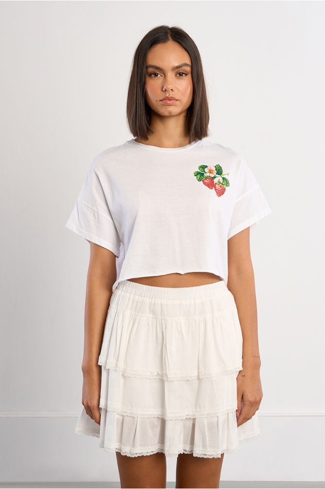 Camiseta de mujer de manga corta, con estampado frontal.