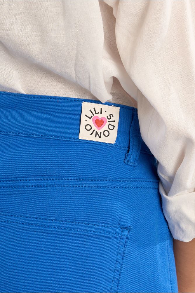 Wide, flared jeans