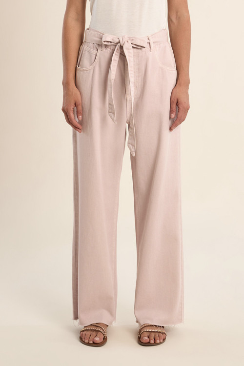 Pantalón de mujer vaquero, con lazada.