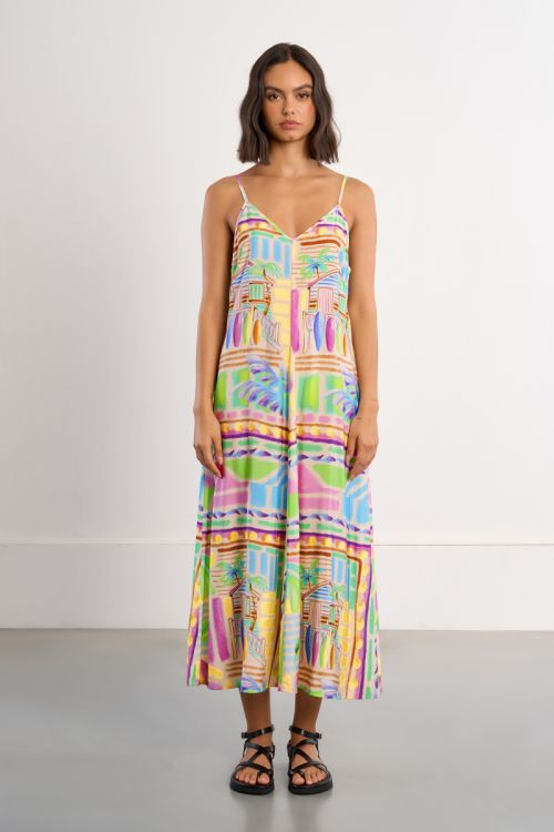 Vestido largo, de tirantes, con estampado.
