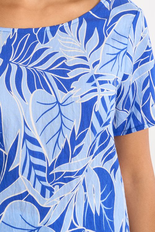 Top de mujer de manga corta, estampado tropical.