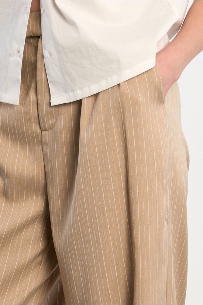 Pantalón de mujer largo, estampado rayas.