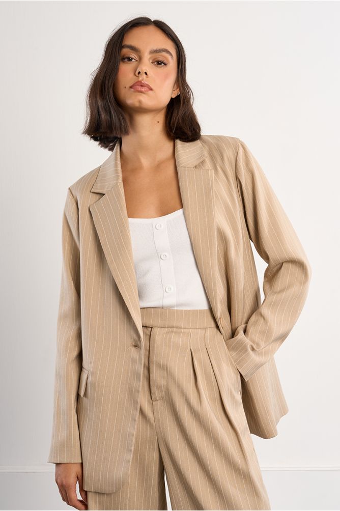 Blazer de mujer de manga larga, con cuello, solapa y estampado.