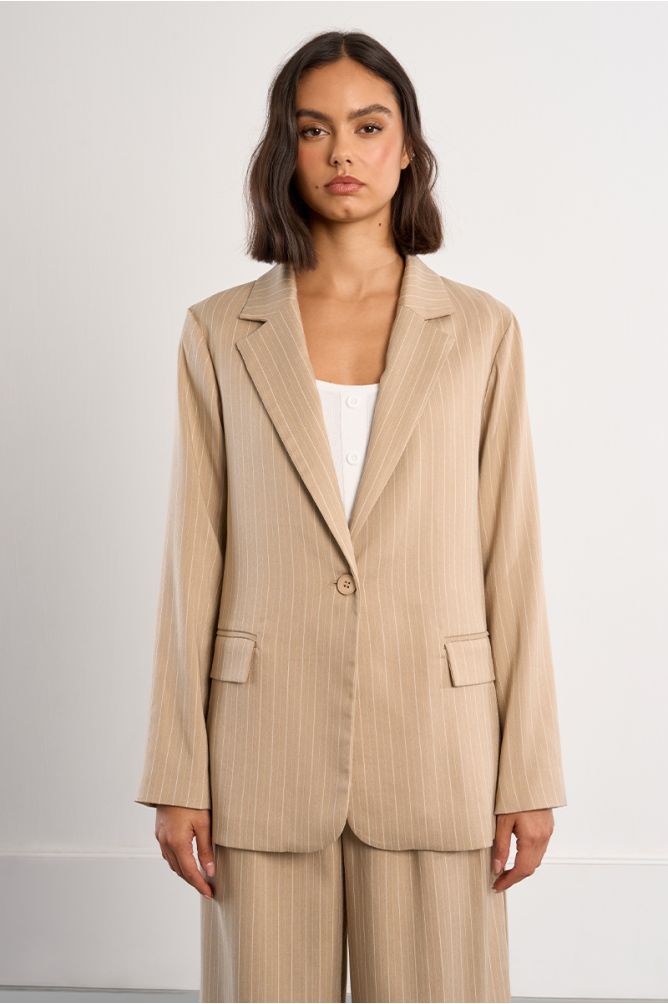 Blazer de mujer de manga larga, con cuello, solapa y estampado.