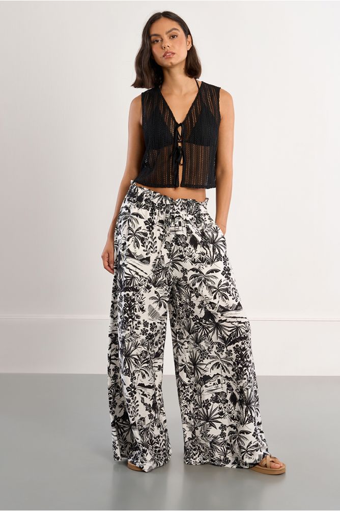 Pantalón de mujer largo, ancho, con estampado.