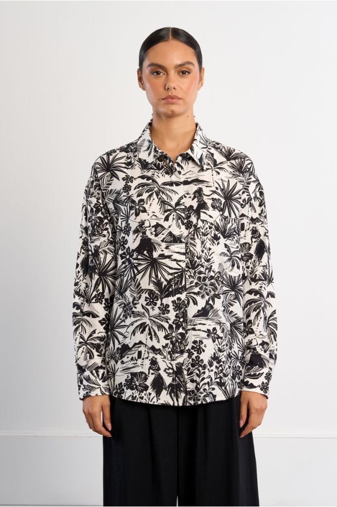 Camisa de mujer de manga larga, estampado fantasía.