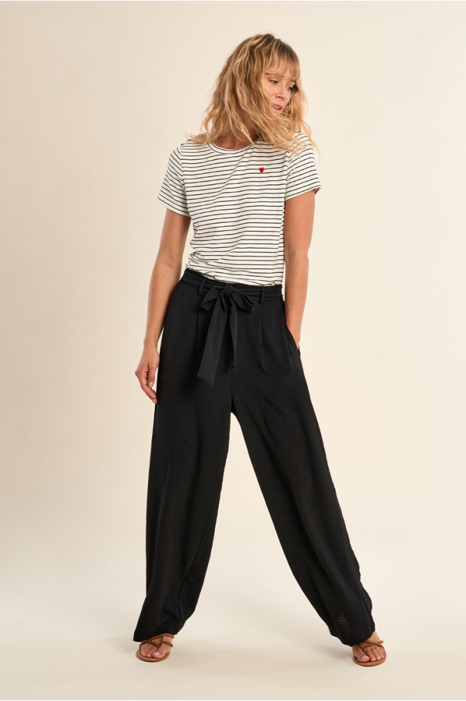Flowing trousers