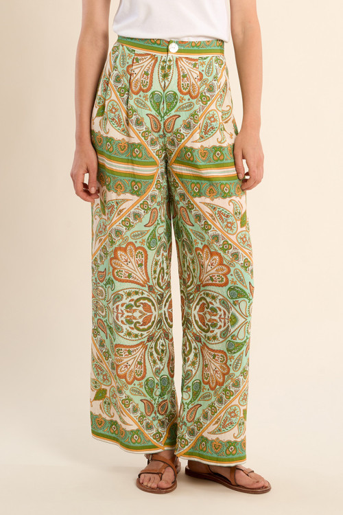 Flowing trousers, scarf print