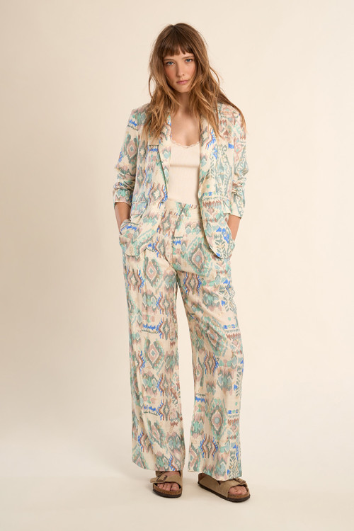Straight trousers with ethnic pattern