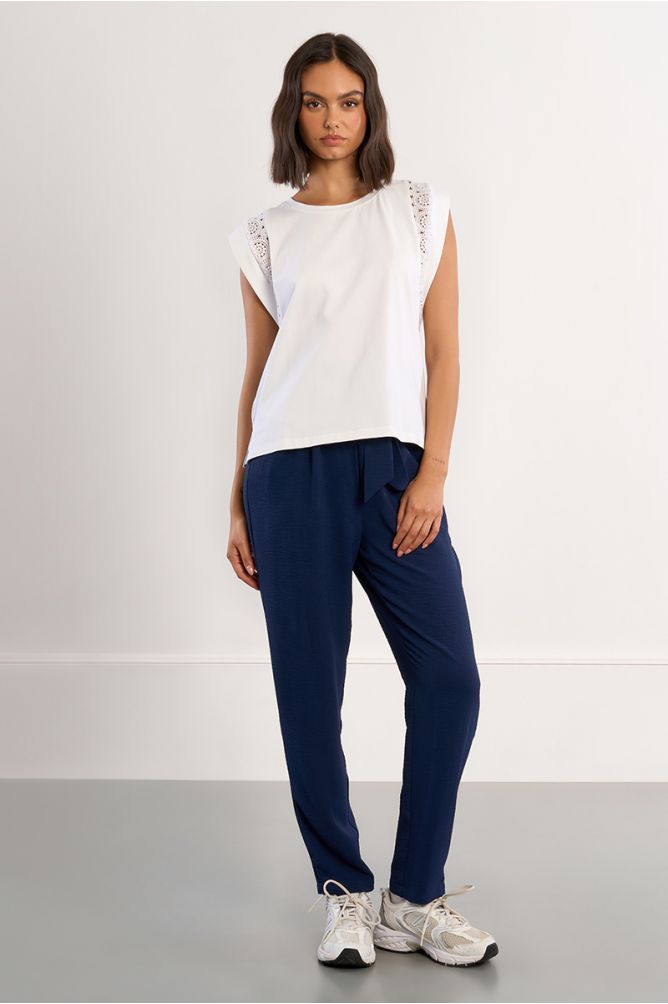 T-shirt aux manches ajourées