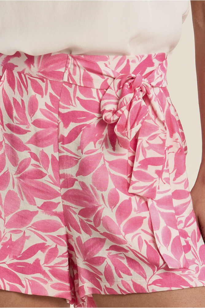 Short fluide, taille haute à imprimé floral
