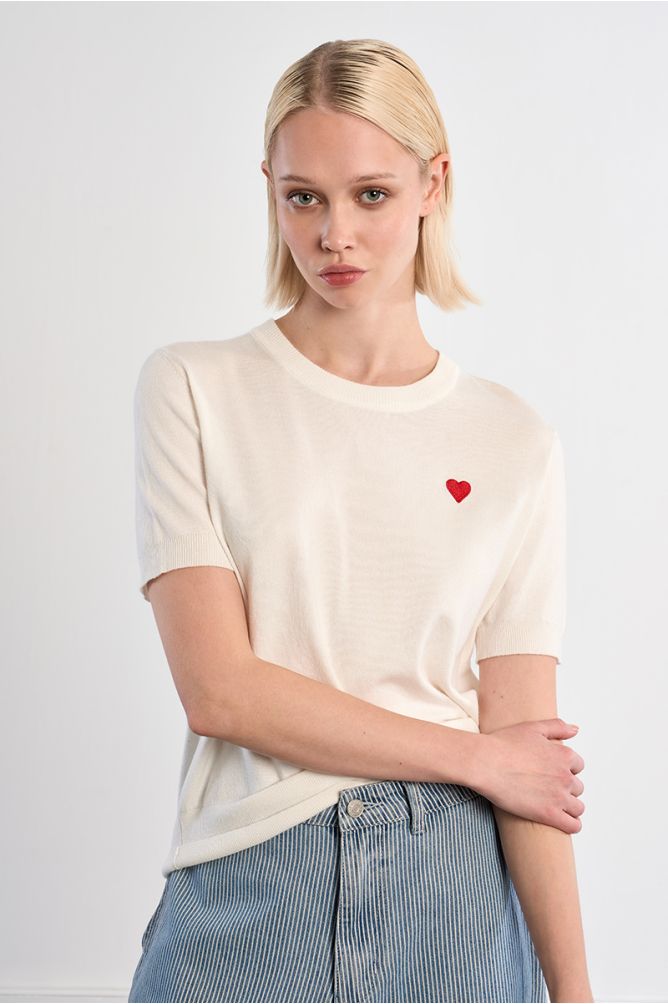Jersey de mujer de manga corta, estampado corazón.