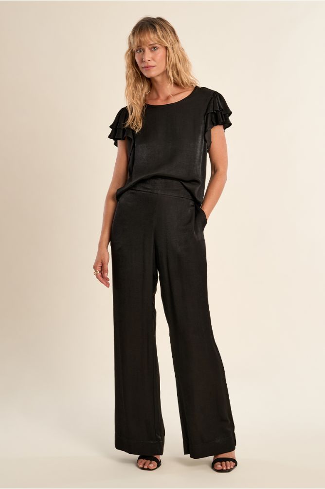 Short-sleeved top