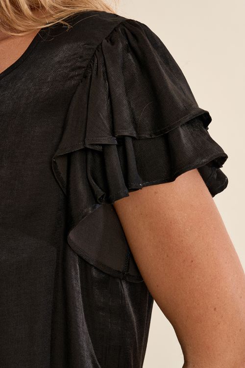 Short-sleeved top
